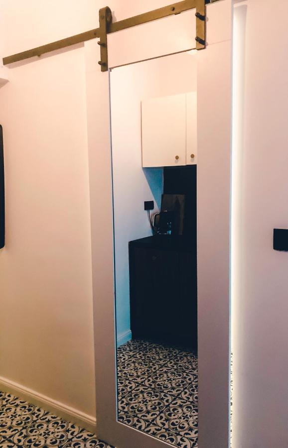 Supreme Apartment In The City Center Красков Екстериор снимка
